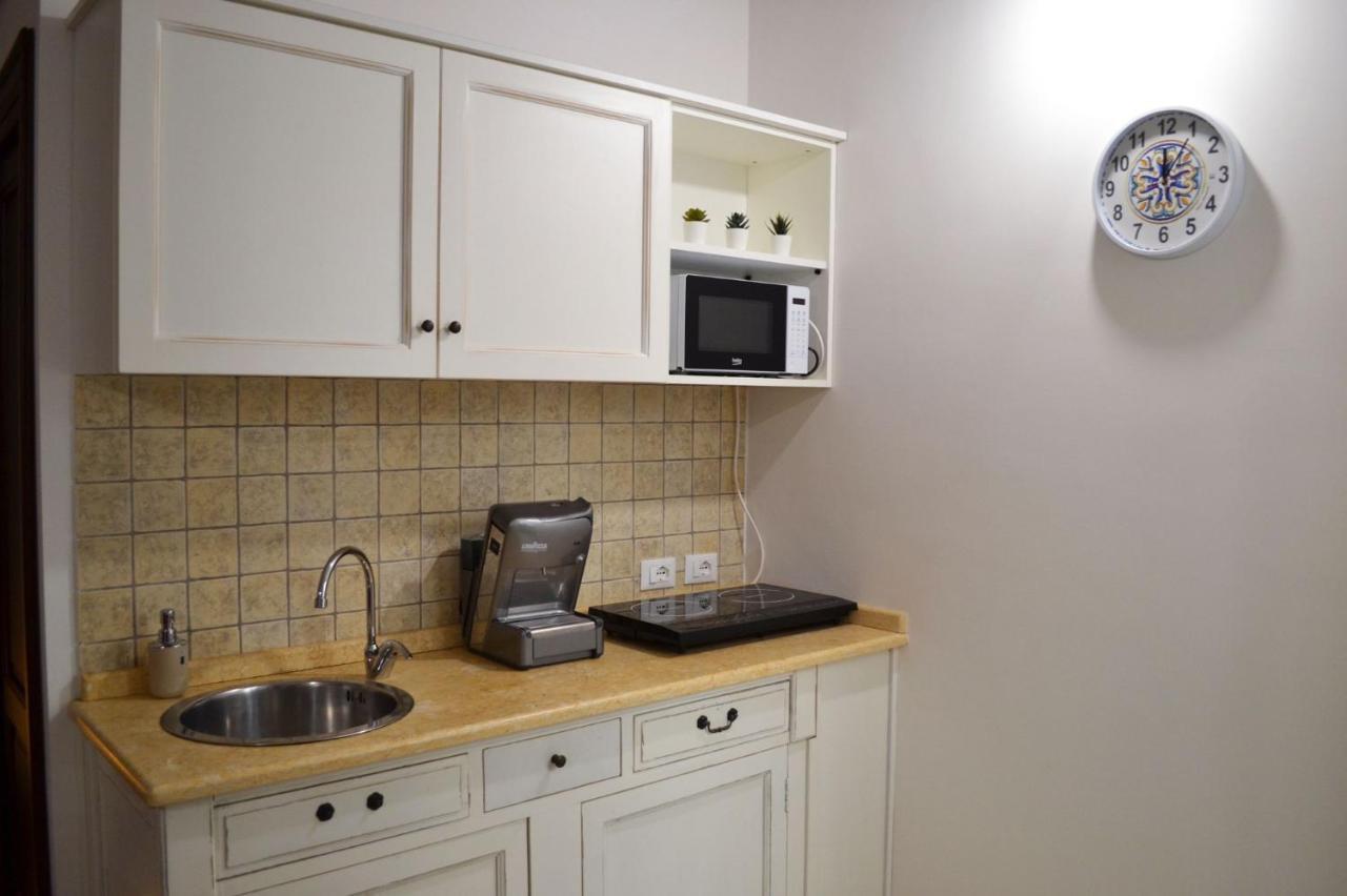 Il Moro E La Siciliana Apartman Trapani Kültér fotó
